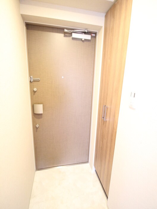 物件内観写真14　(玄関)