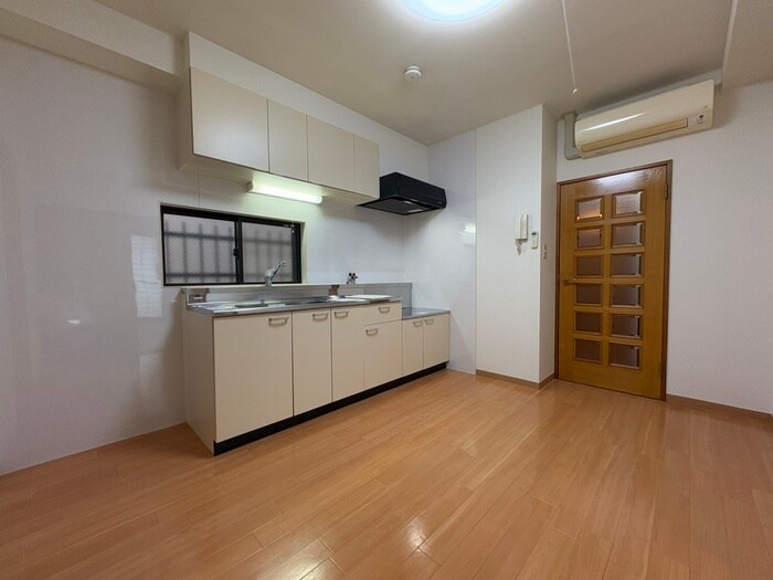 物件内観写真6　(居室)