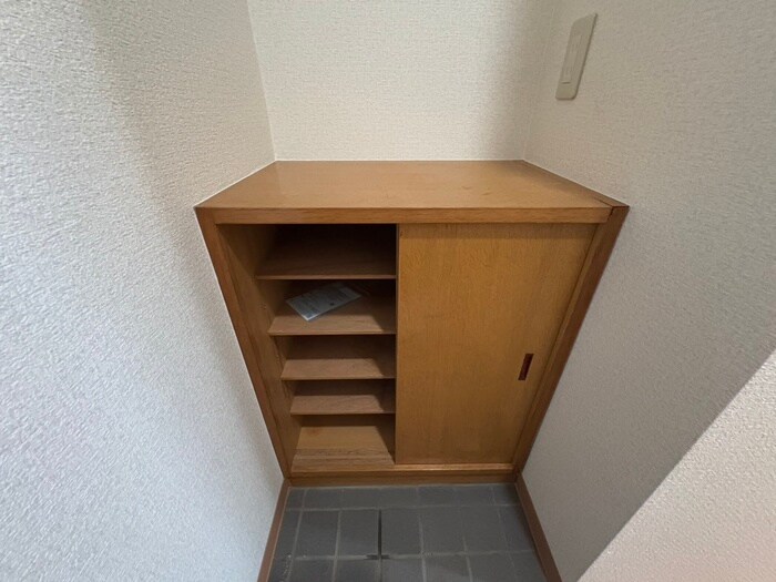 物件内観写真15　(靴箱)