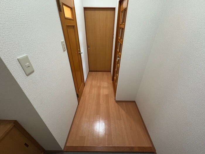 物件内観写真17　(廊下)