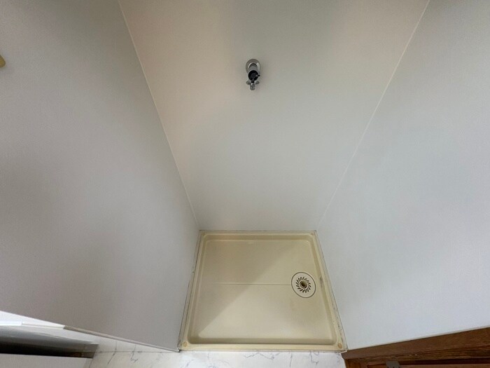 物件内観写真18　(洗濯機置場)