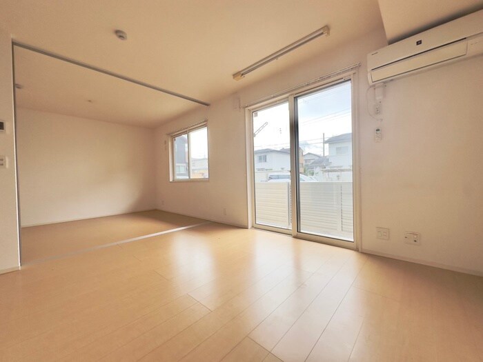 物件内観写真12　(居室)