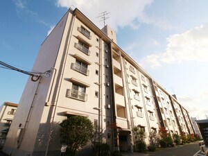 渦ヶ森コーポ１３号館（５１０）外観写真