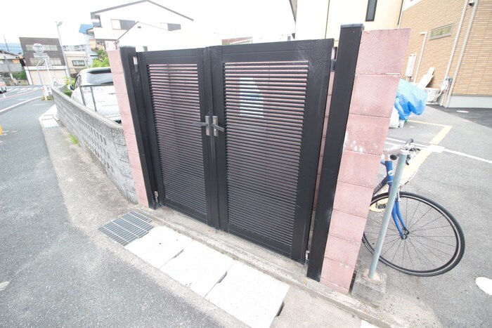 物件外観写真4　(建物設備)