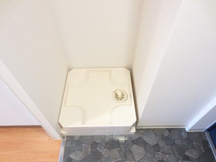 物件内観写真13　(洗濯機置場)