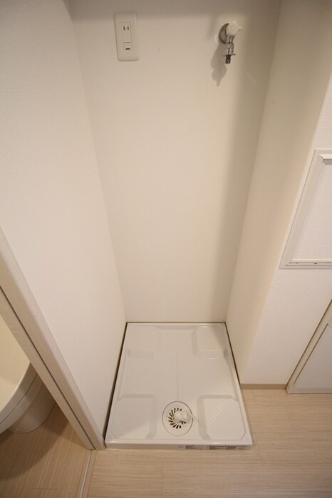 物件内観写真10　(洗濯機置場)