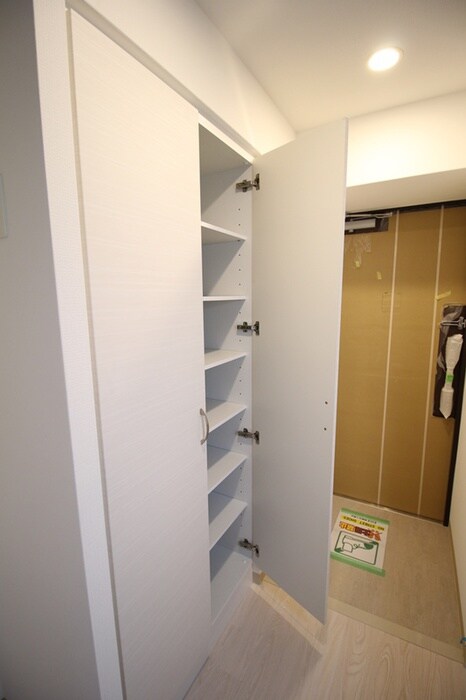 物件内観写真16　(靴箱)