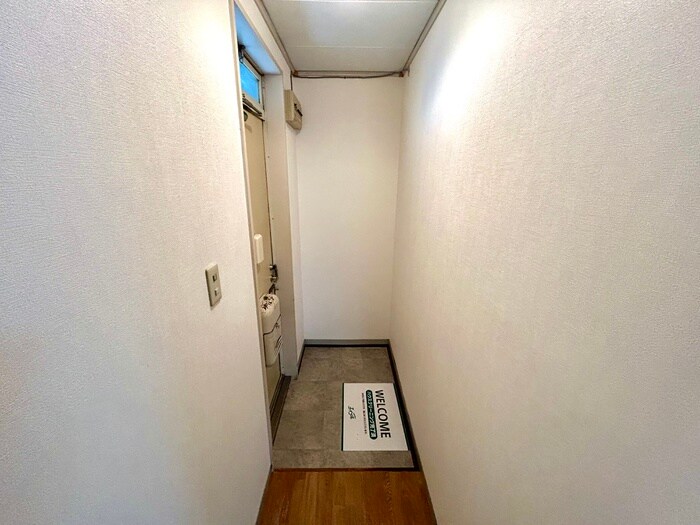 物件内観写真14　(玄関)