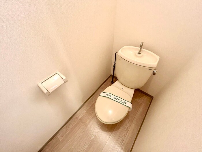 物件内観写真16　(トイレ)