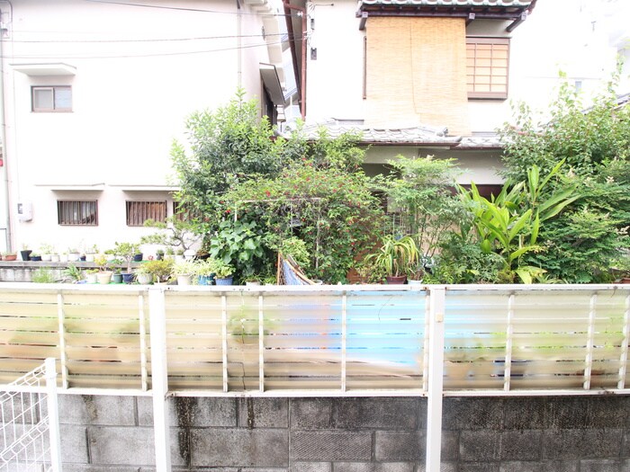 物件内観写真17　(室内からの展望)