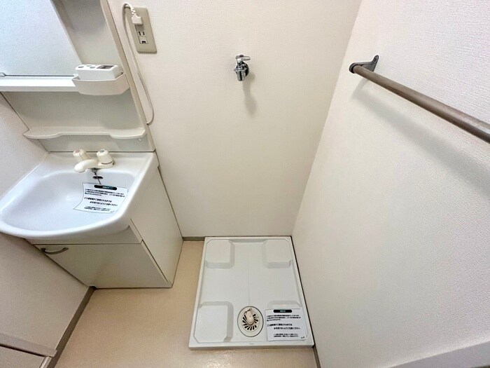 物件内観写真21　(洗濯機置場)