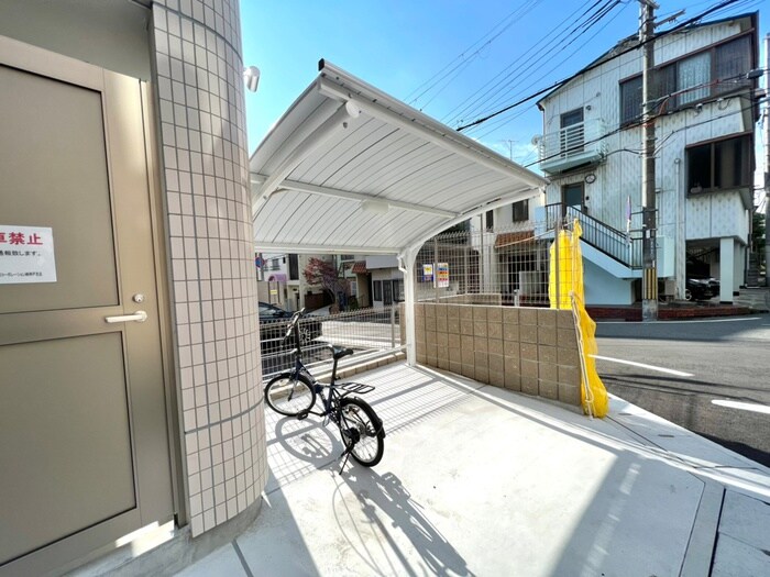 物件外観写真3　(駐輪場)