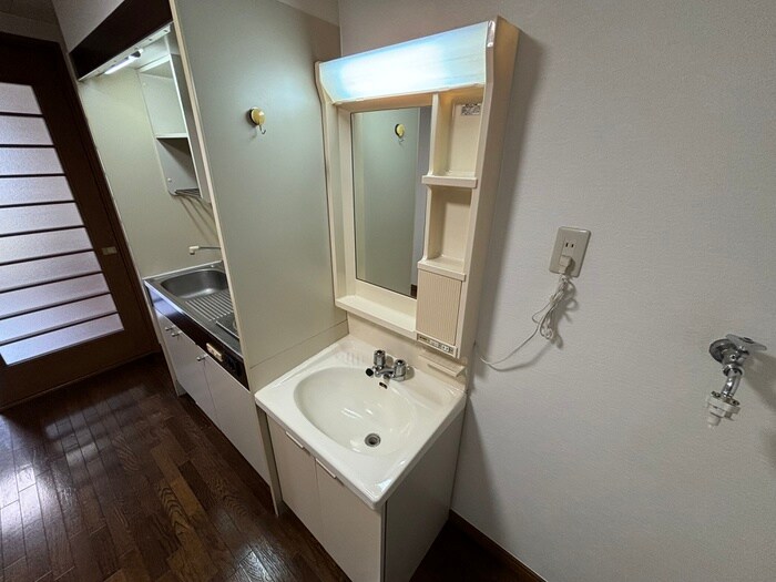 物件内観写真10　(洗面)