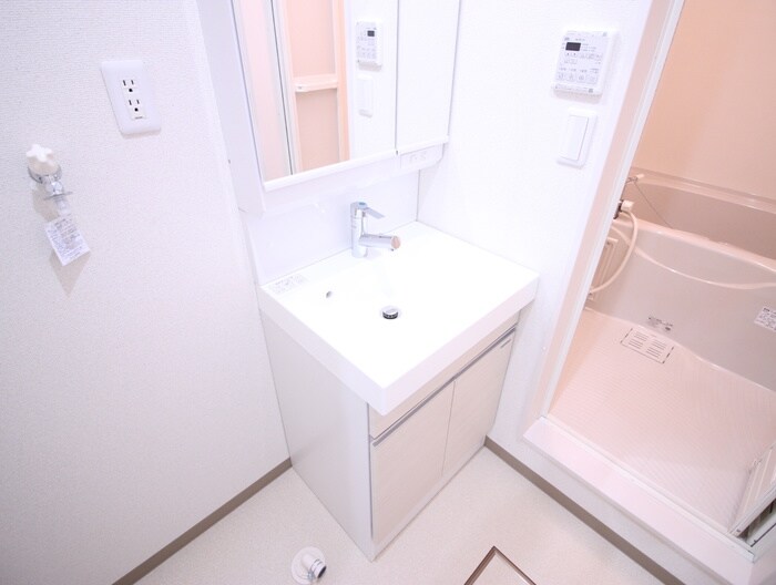 物件内観写真6　(洗面)