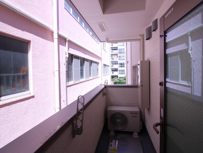 物件内観写真17　(室内からの展望)