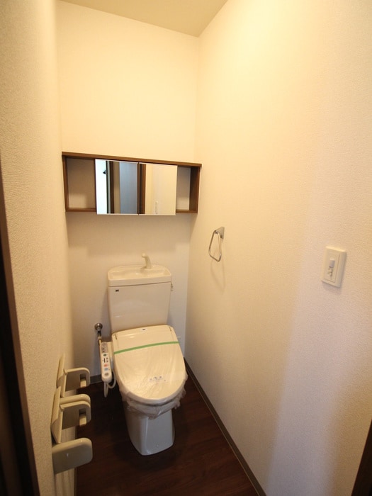 物件内観写真16　(トイレ)