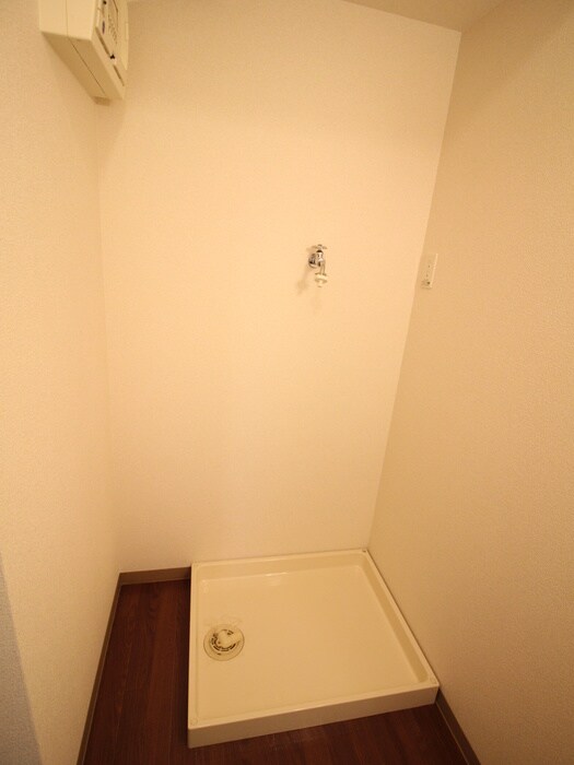 物件内観写真19　(洗濯機置場)
