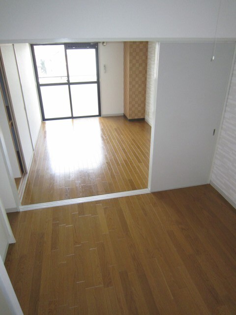 物件内観写真6　(居室)