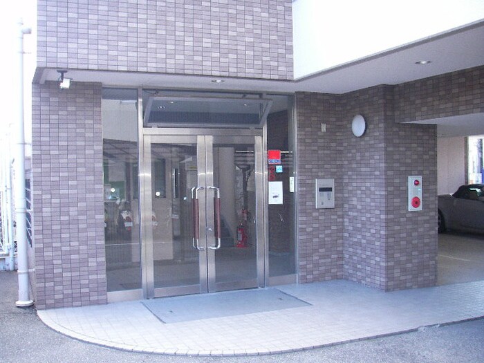 物件外観写真4　(駐車場)