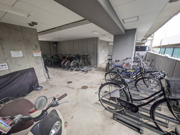 駐輪場