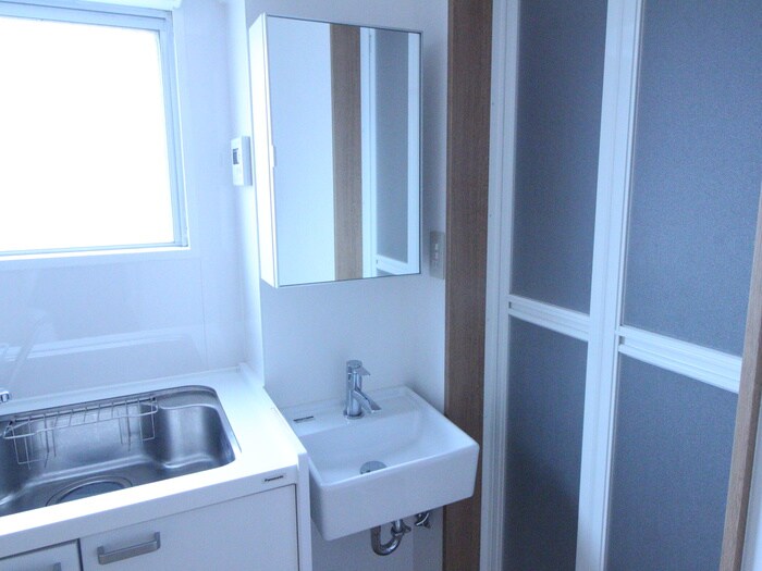 物件内観写真11　(洗面)