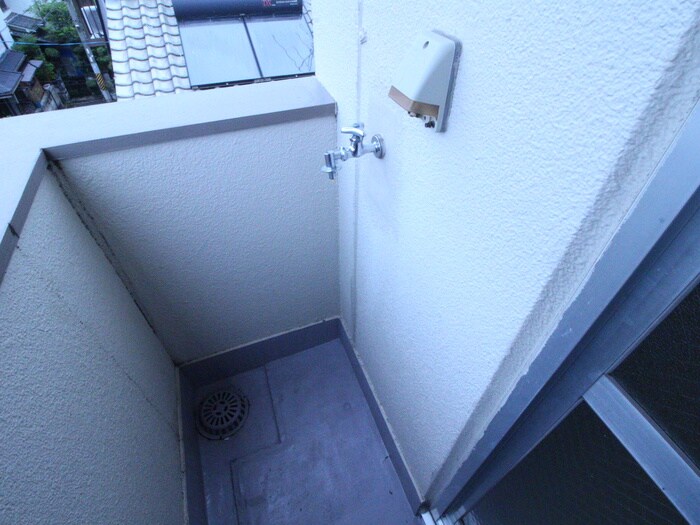 物件内観写真16　(洗濯機置場)