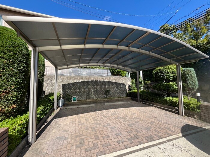 物件外観写真3　(駐車場)