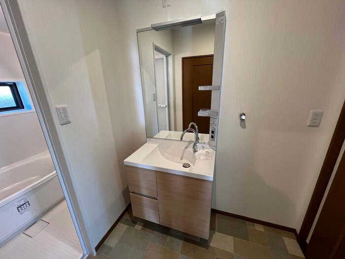 物件内観写真16　(洗面)