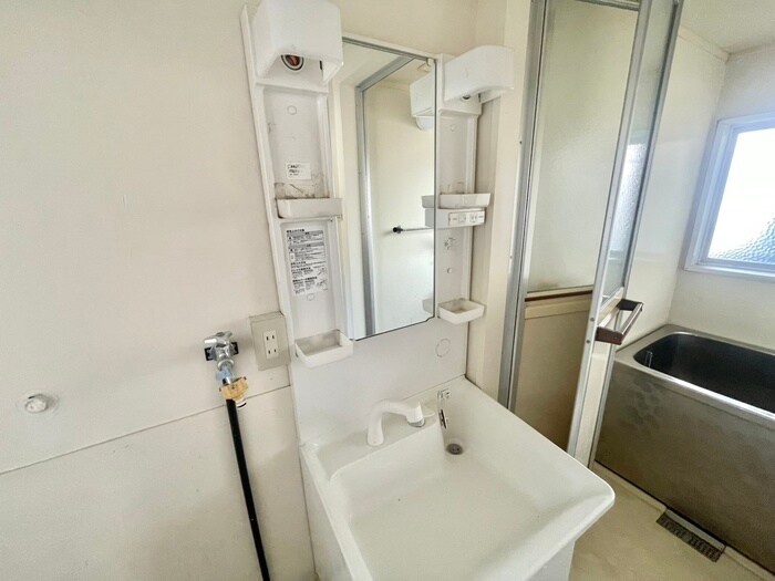 物件内観写真11　(洗面)