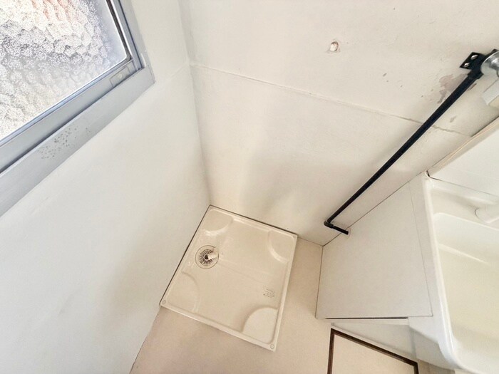 物件内観写真12　(洗濯機置場)