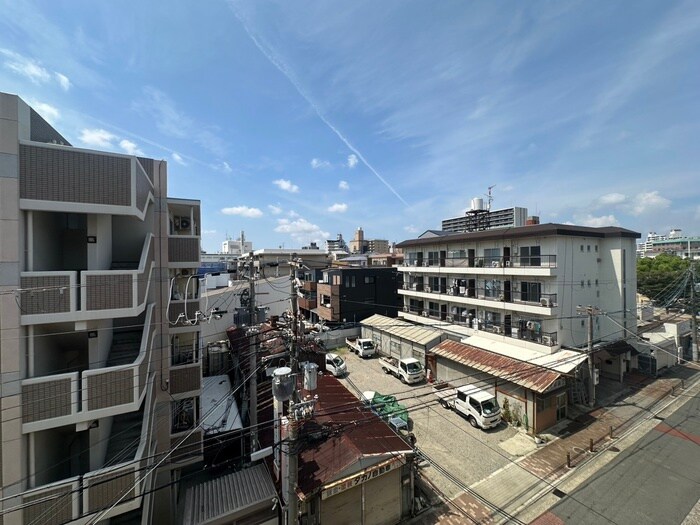 物件内観写真21　(室内からの展望)