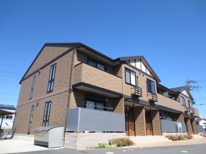 物件外観写真1　(外観写真)