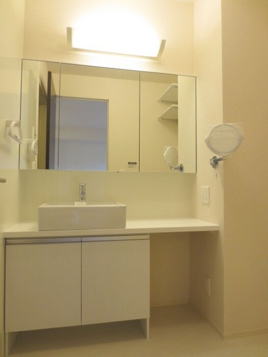 物件内観写真11　(洗面)