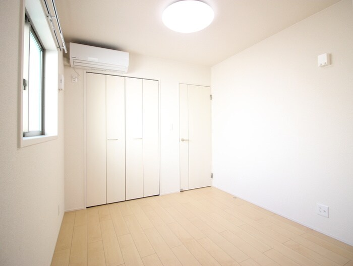 物件内観写真9　(居室)