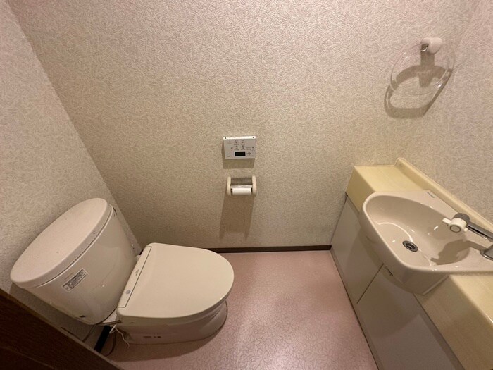 物件内観写真12　(トイレ)