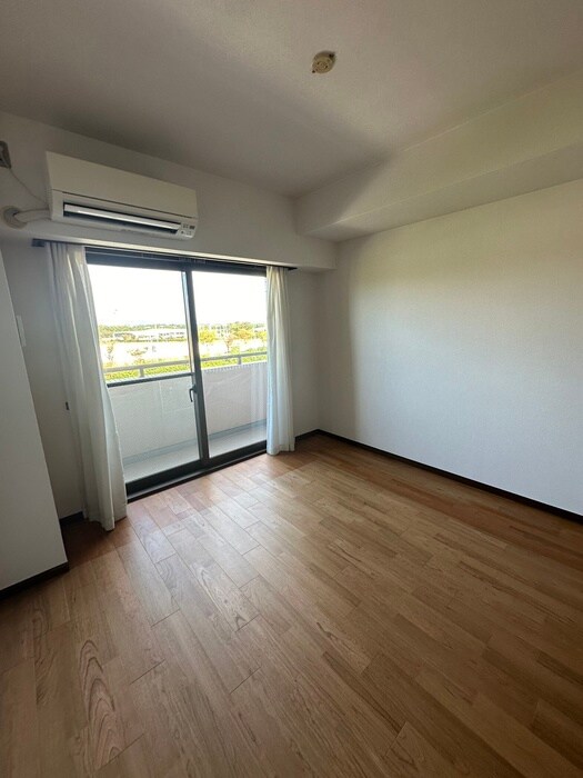 物件内観写真18　(居室)