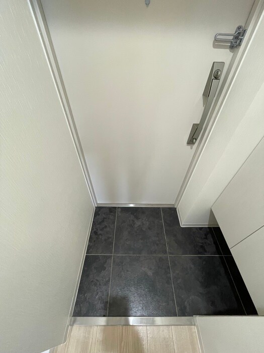 物件内観写真13　(玄関)