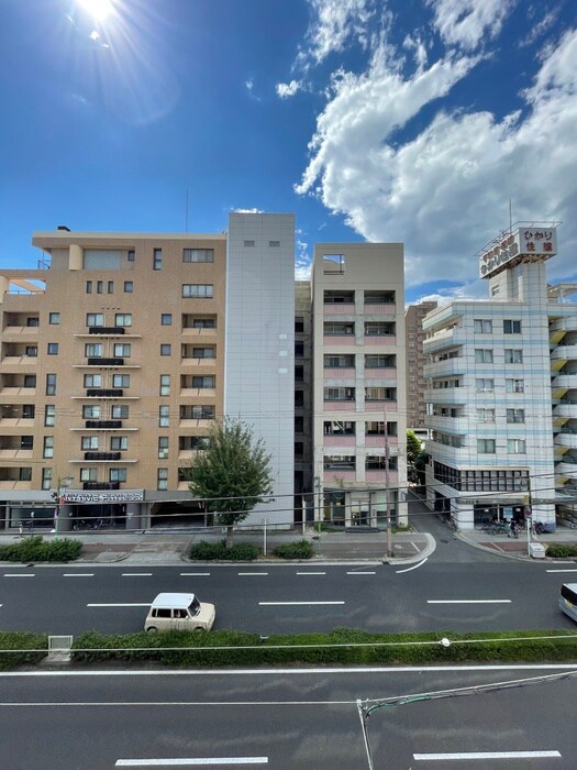 物件内観写真14　(室内からの展望)