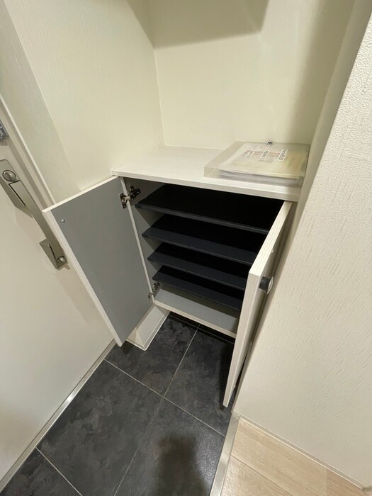 物件内観写真15　(靴箱)