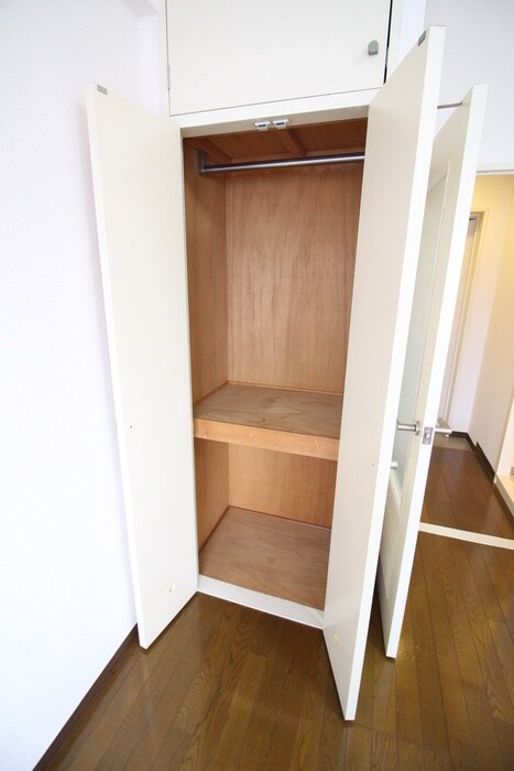 物件内観写真16　(収納)