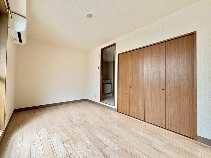 物件内観写真8　(居室)