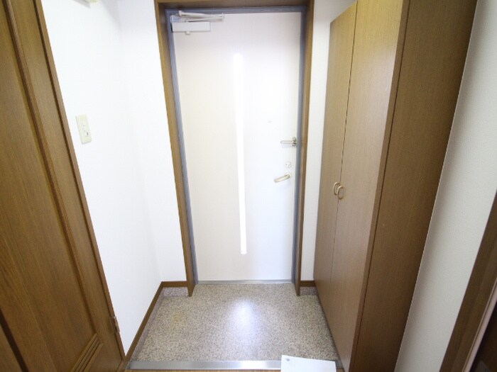 物件内観写真17　(玄関)
