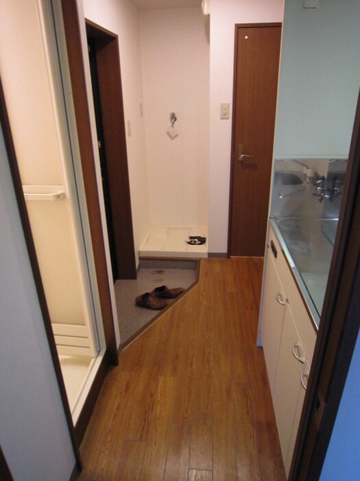 物件内観写真13　(廊下)