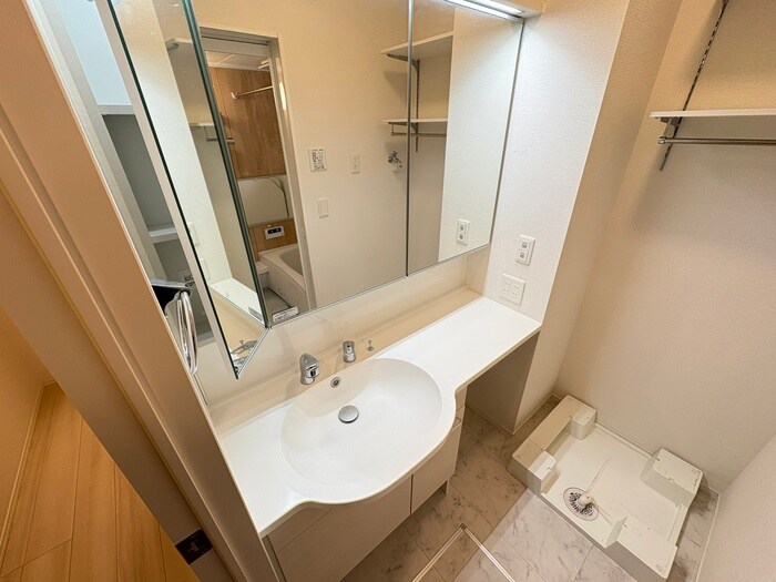 物件内観写真13　(洗面)