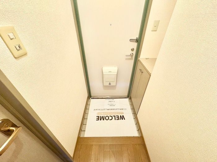 物件内観写真16　(玄関)