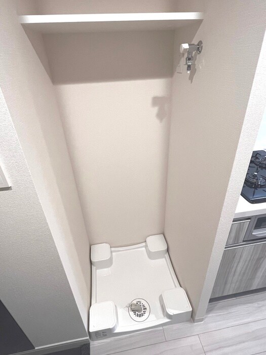 物件内観写真10　(洗濯機置場)