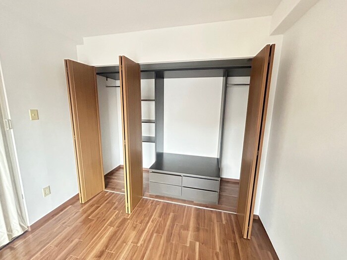 物件内観写真12　(収納)