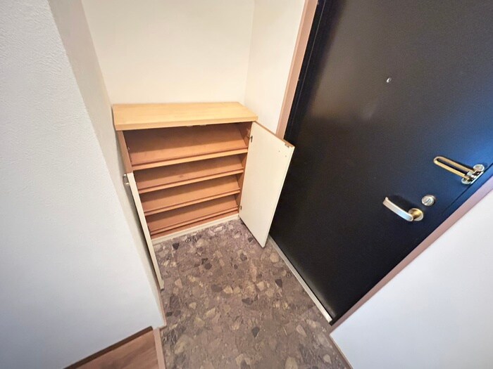 物件内観写真15　(玄関)