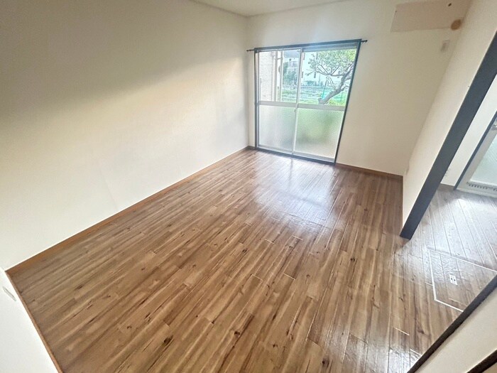 物件内観写真19　(居室)