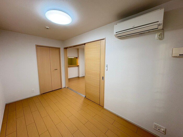 物件内観写真14　(居室)